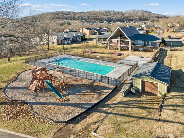 1614 Rosewood Dr, Brentwood, TN 37027