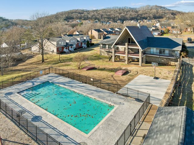 1614 Rosewood Dr, Brentwood, TN 37027