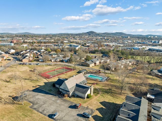 1614 Rosewood Dr, Brentwood, TN 37027