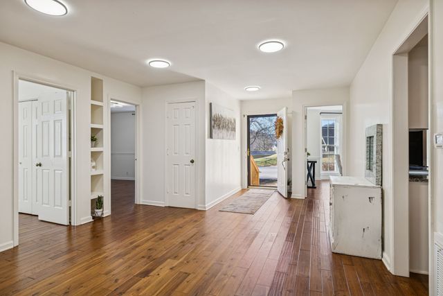 1614 Rosewood Dr, Brentwood, TN 37027