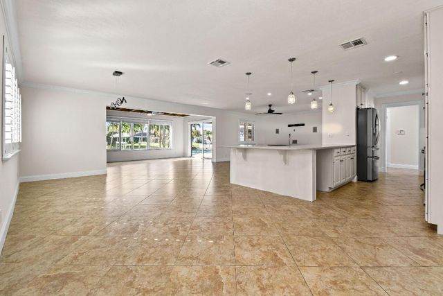 1404 Alpha Court S, Lake Clarke Shores, FL 33406