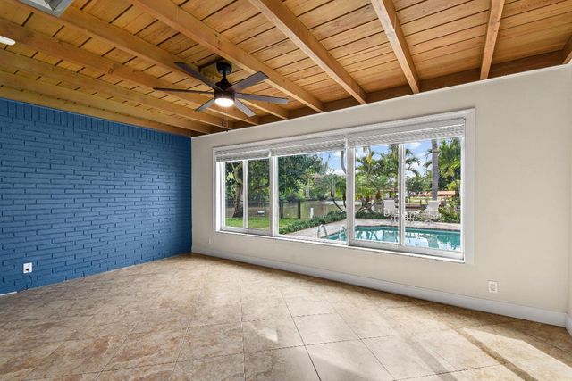 1404 Alpha Court S, Lake Clarke Shores, FL 33406