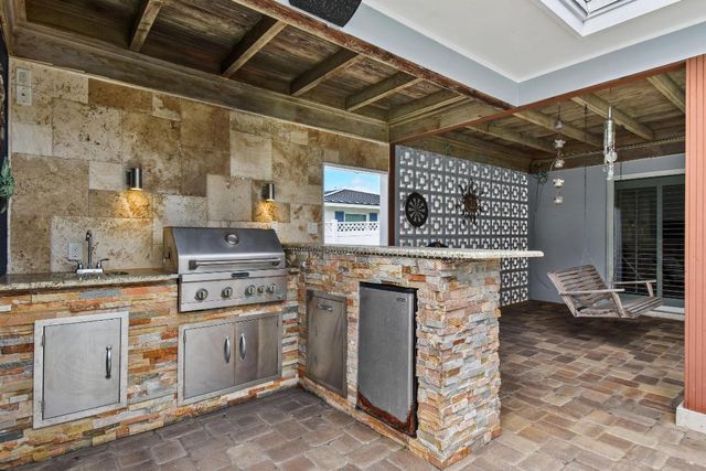 1404 Alpha Court S, Lake Clarke Shores, FL 33406