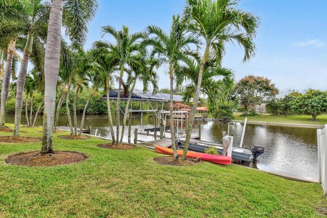 1404 Alpha Court S, Lake Clarke Shores, FL 33406
