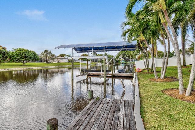 1404 Alpha Court S, Lake Clarke Shores, FL 33406