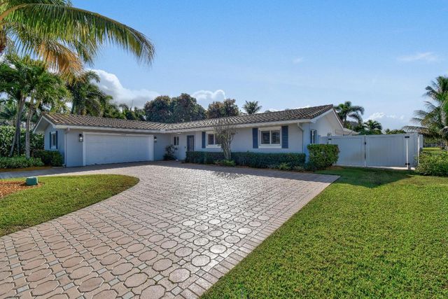 1404 Alpha Court S, Lake Clarke Shores, FL 33406