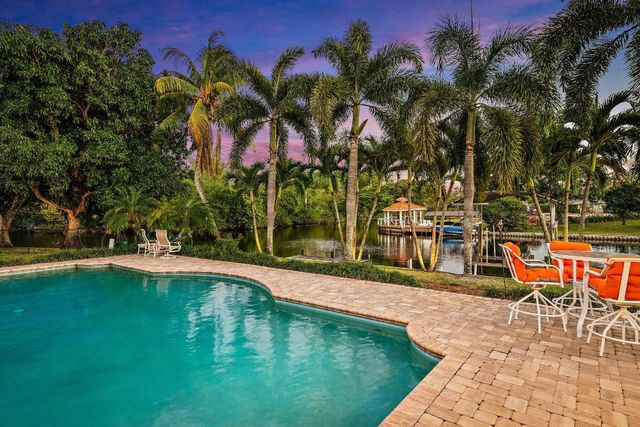 1404 Alpha Court S, Lake Clarke Shores, FL 33406