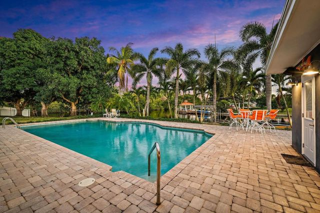 1404 Alpha Court S, Lake Clarke Shores, FL 33406