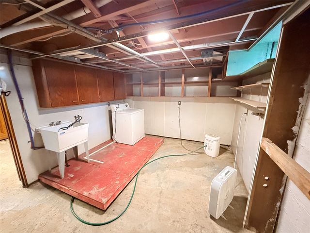 2145 E 38 Street, Erie, PA 16510
