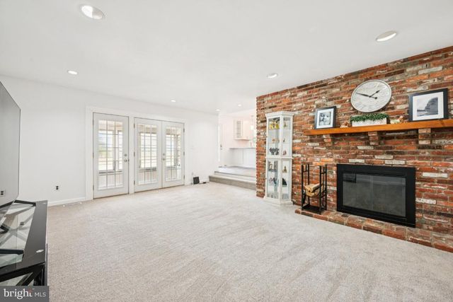 351 TAVISTOCK DR, Medford, NJ 08055