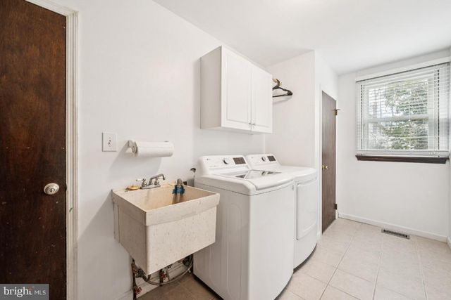 351 TAVISTOCK DR, Medford, NJ 08055