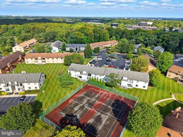 1404 WOODHOLLOW DR, Marlton, NJ 08053