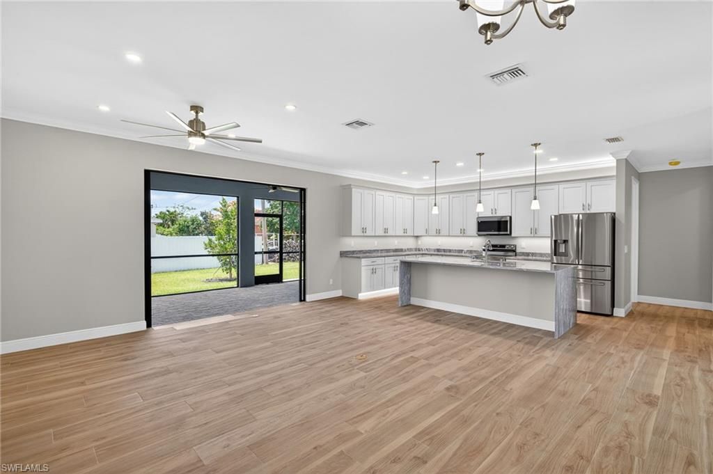 Image 7 of property listing at 1912 NW 24th TER, Cape Coral, FL 33993