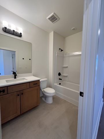 138 Valentine Aly, Nashville, TN 37218