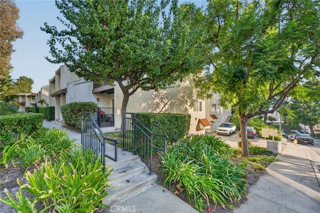 9529 Via Salerno, Burbank, CA 91504