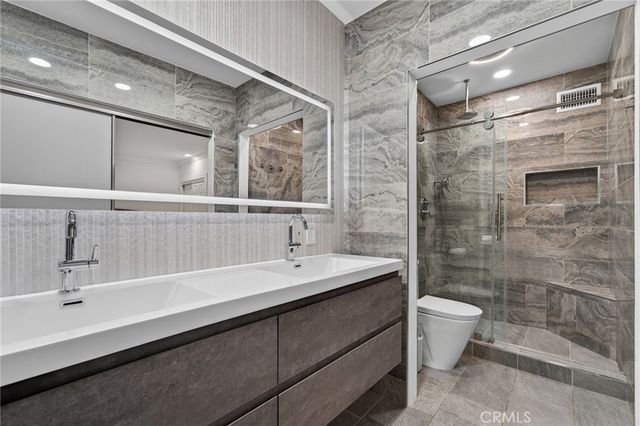 9529 Via Salerno, Burbank, CA 91504