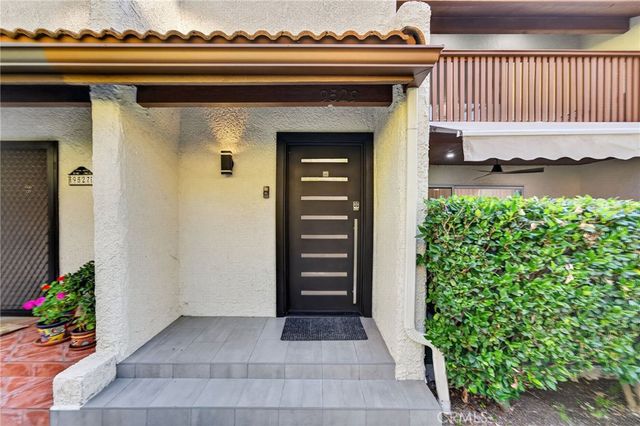 9529 Via Salerno, Burbank, CA 91504