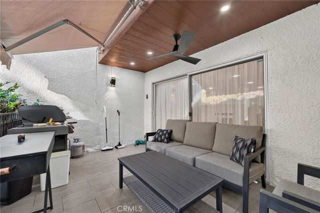 9529 Via Salerno, Burbank, CA 91504