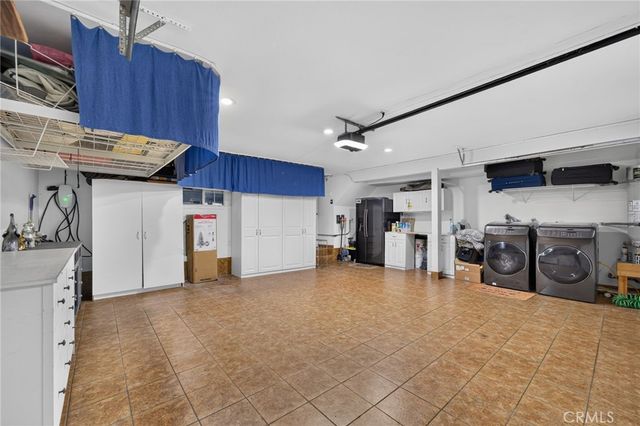 9529 Via Salerno, Burbank, CA 91504