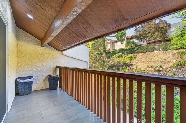 9529 Via Salerno, Burbank, CA 91504