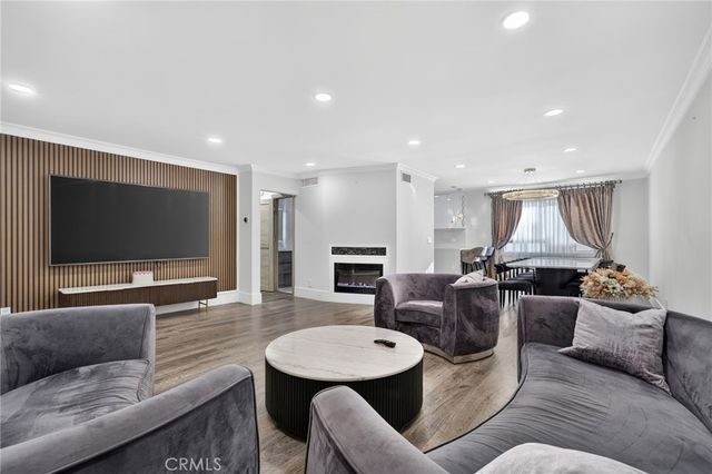 9529 Via Salerno, Burbank, CA 91504