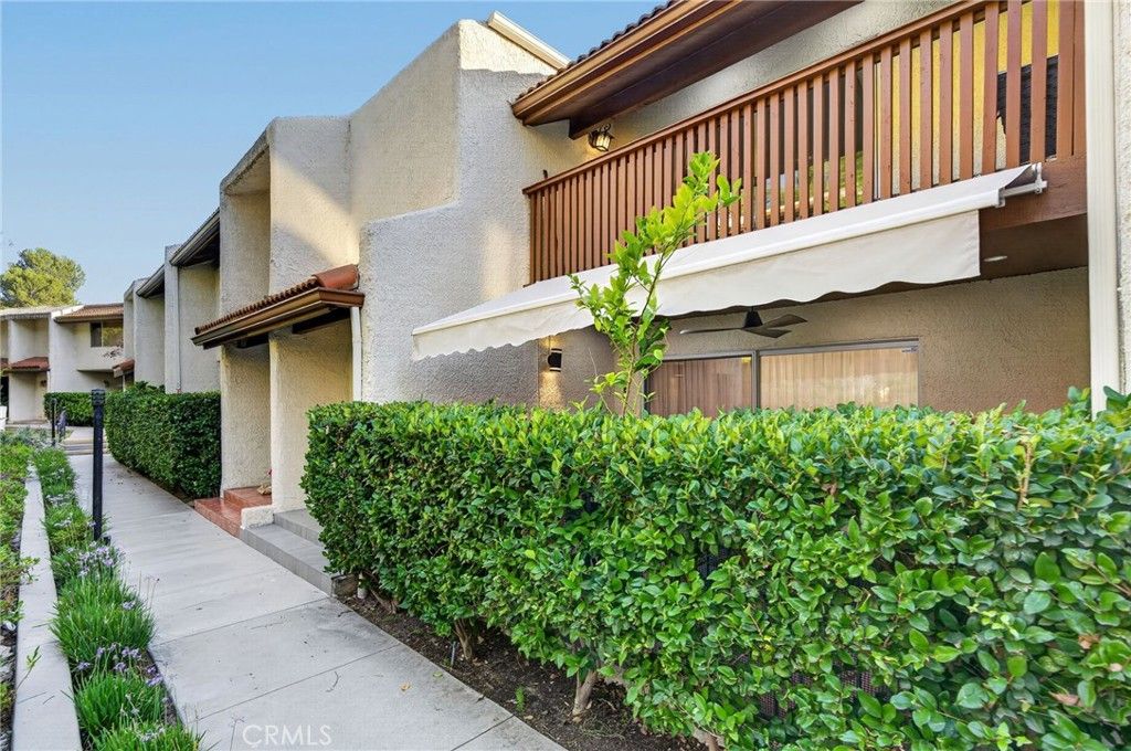 9529 Via Salerno, Burbank, CA 91504