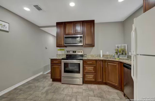 218 S Peach Ave, New Braunfels, TX 78130