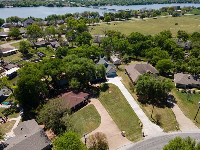 213 Granada Calle Street, Granbury, TX 76049