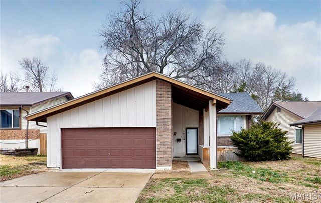 1622 Barkwood Drive, Florissant, MO 63031