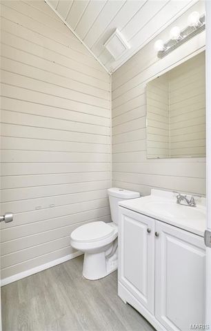 1622 Barkwood Drive, Florissant, MO 63031