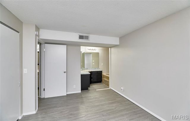 1622 Barkwood Drive, Florissant, MO 63031