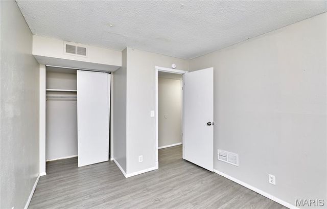 1622 Barkwood Drive, Florissant, MO 63031