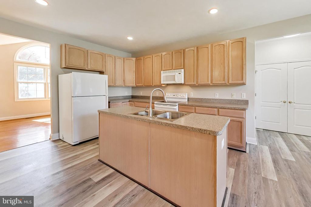 Image 20 of property listing at 41600 MISS BESSIE DR, Leonardtown, MD 20650