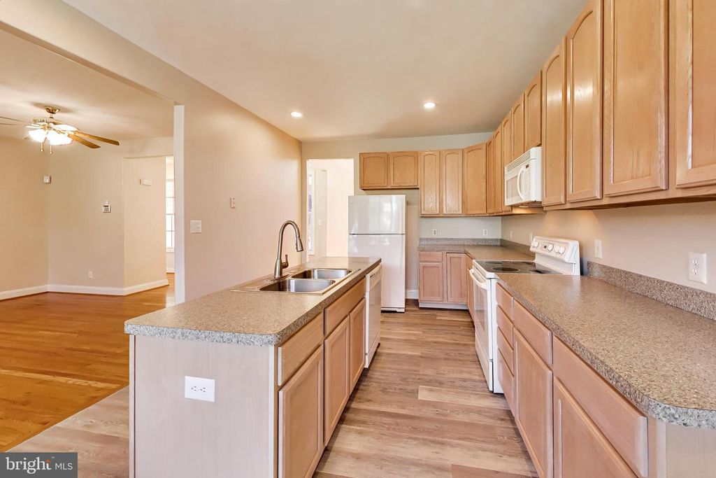 Image 21 of property listing at 41600 MISS BESSIE DR, Leonardtown, MD 20650