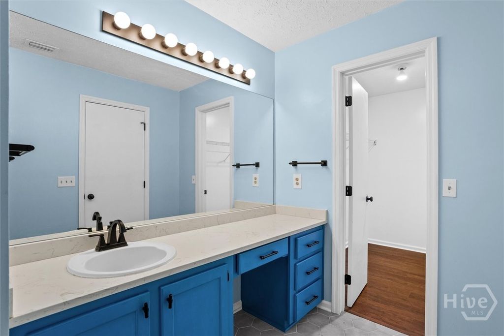 Image 20 of property listing at 27 Jack Snipe Court E, Richmond Hill, GA 31324