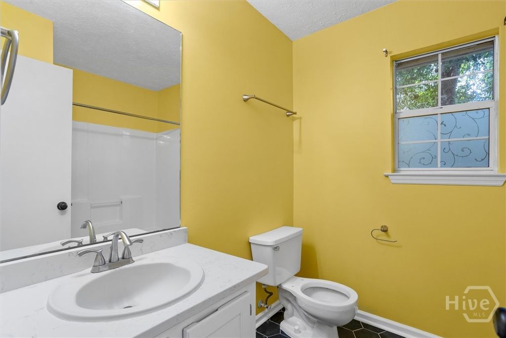 Image 24 of property listing at 27 Jack Snipe Court E, Richmond Hill, GA 31324