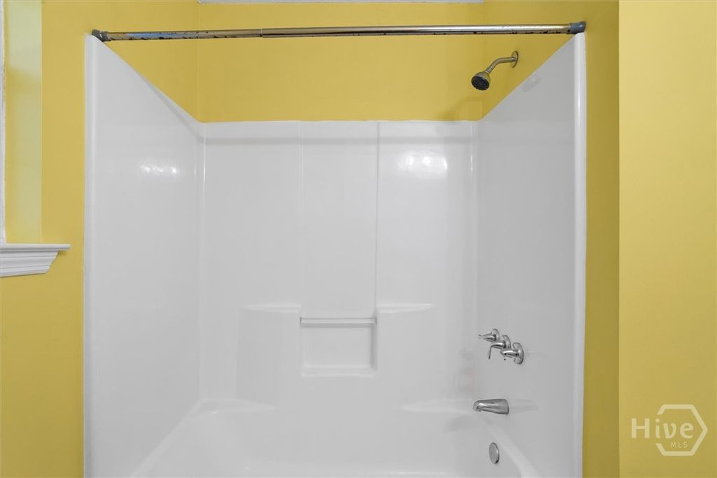 Image 25 of property listing at 27 Jack Snipe Court E, Richmond Hill, GA 31324