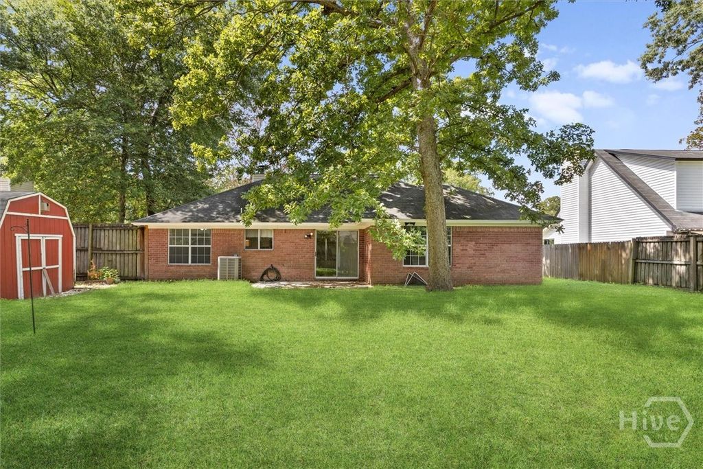 Image 31 of property listing at 27 Jack Snipe Court E, Richmond Hill, GA 31324