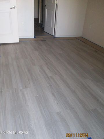 2010 E River Rd Unit 205, Tucson, AZ 85718