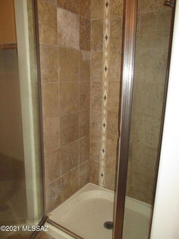 2010 E River Rd Unit 205, Tucson, AZ 85718