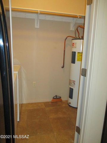 2010 E River Rd Unit 205, Tucson, AZ 85718