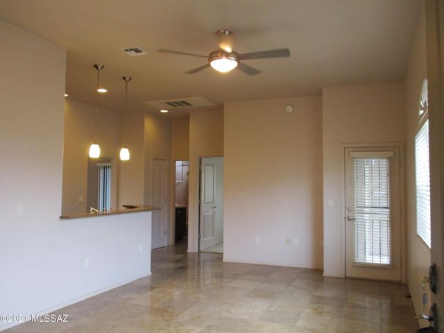 2010 E River Rd Unit 205, Tucson, AZ 85718