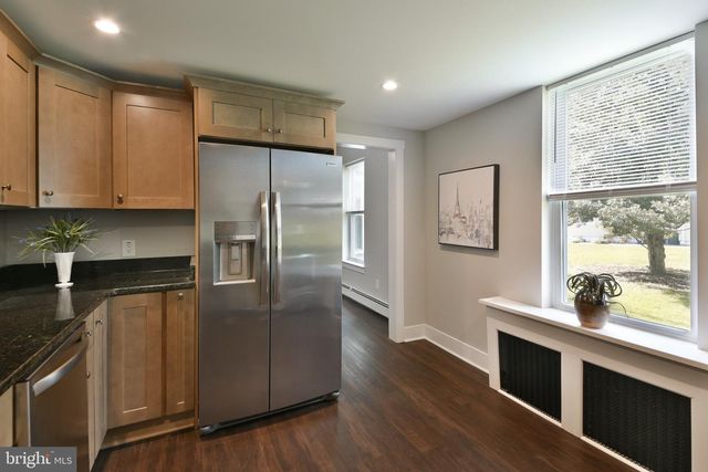 4 CARRIGG AVE, West Trenton, NJ 08628