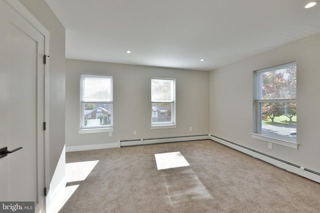 4 CARRIGG AVE, West Trenton, NJ 08628