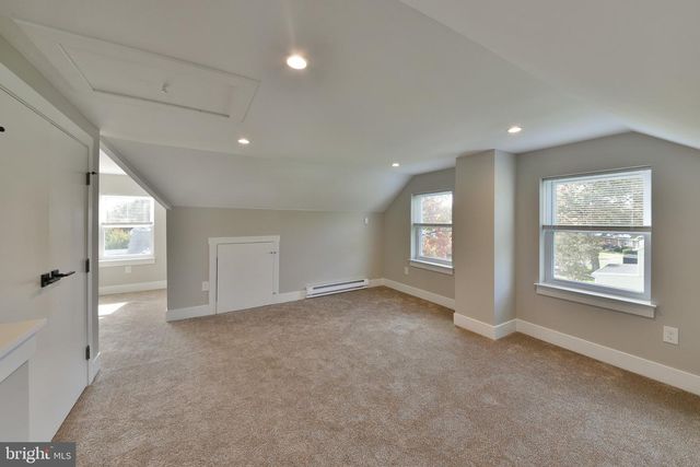 4 CARRIGG AVE, West Trenton, NJ 08628