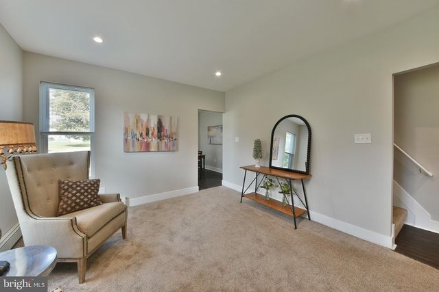 4 CARRIGG AVE, West Trenton, NJ 08628