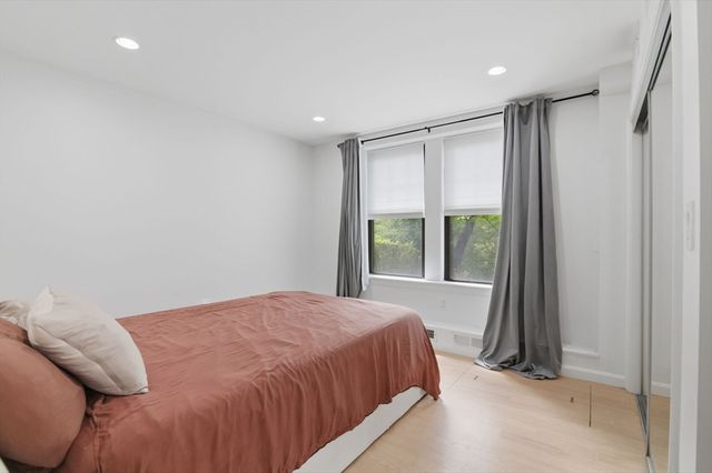1584 Beacon St A, Brookline, MA 02446