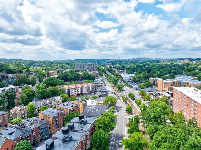 1584 Beacon St A, Brookline, MA 02446