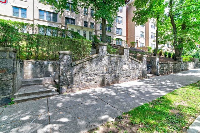 1584 Beacon St A, Brookline, MA 02446