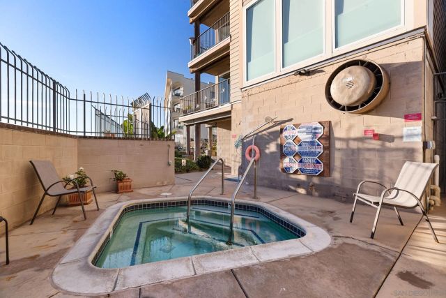 1221 Parker Pl 21, San Diego, CA 92109